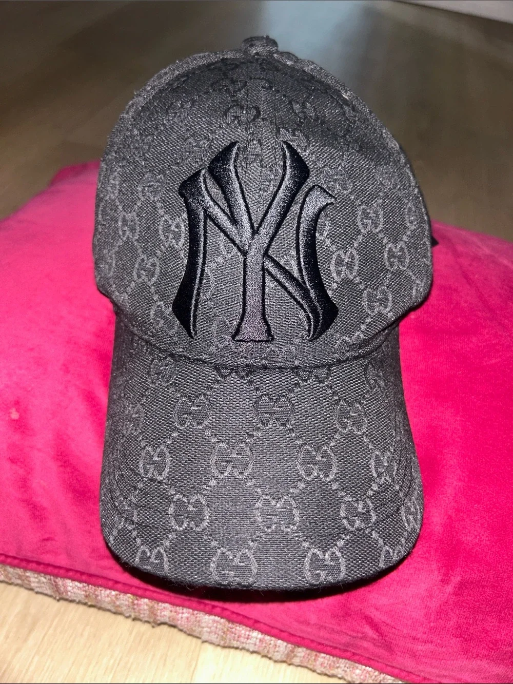 🦩GUCCI NY YANKEES black baseball cap hat